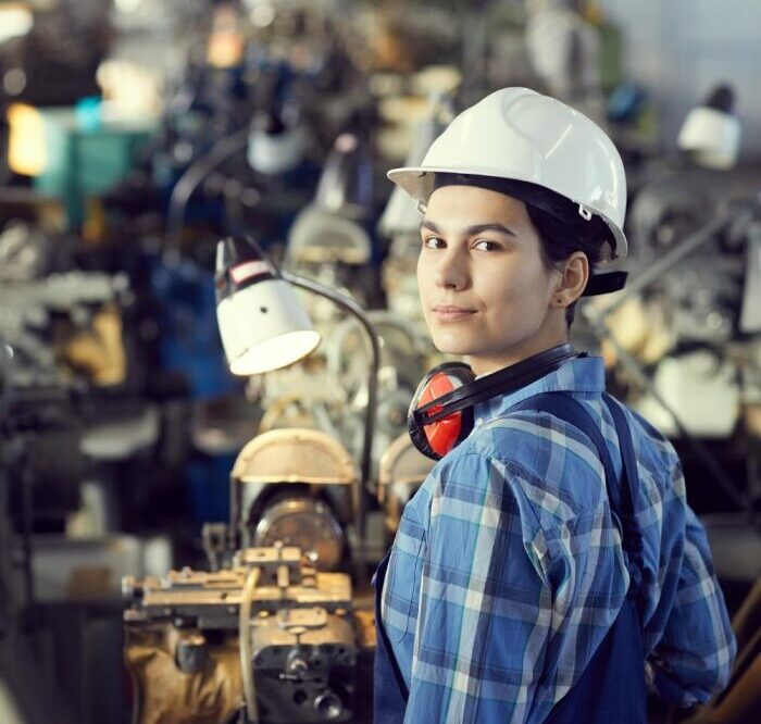 Contract Labour Workforce in Manufacturing Industry India